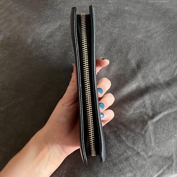 Tory Burch black wallet - Picture 4 of 5